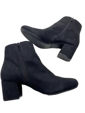 Black Women’s Ankle Boots Size 7.5 US New Stylish Comfortable Fashion Shoes